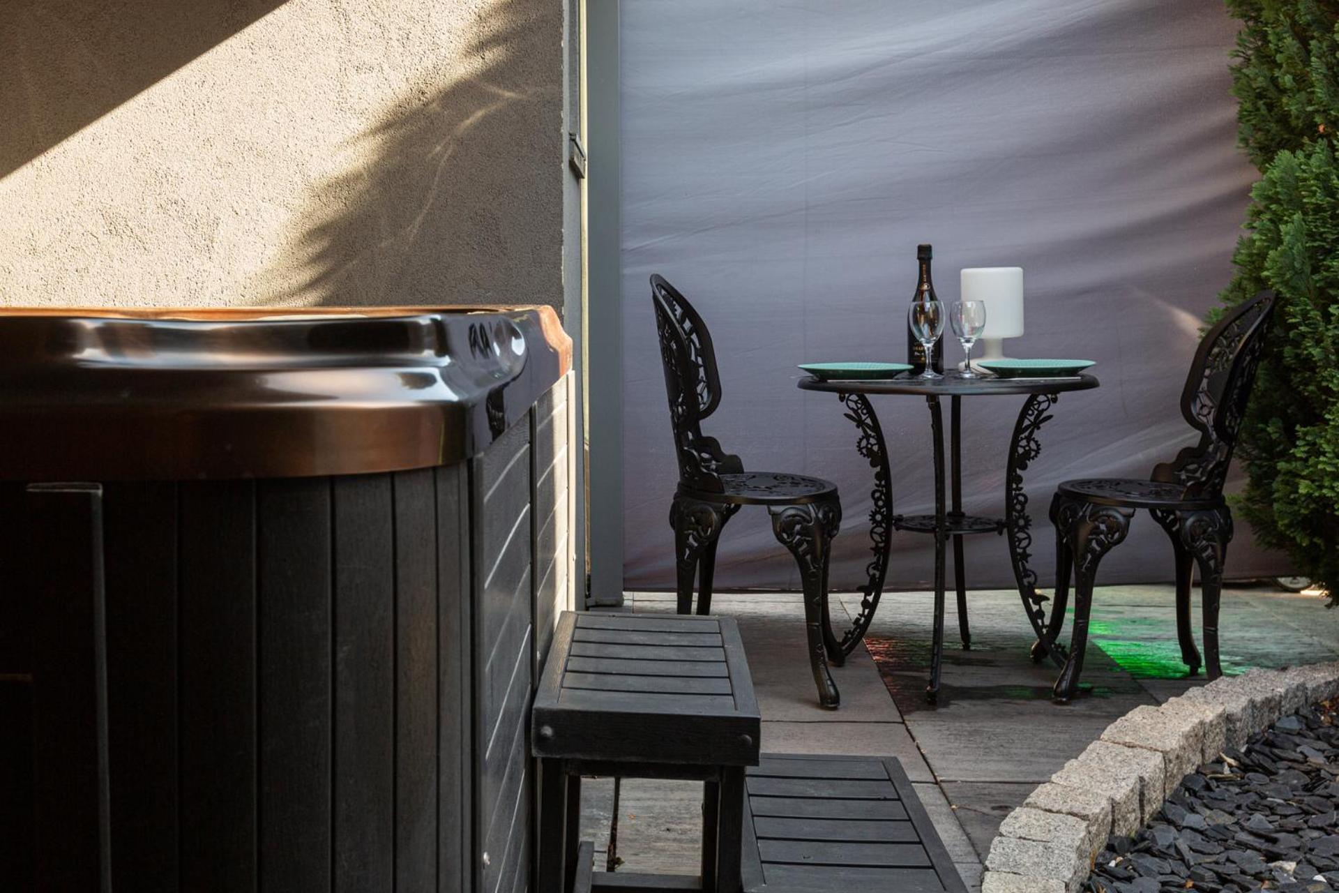 Gites Spa Strasbourg - Studio Romantique, Jacuzzi, Sauna, Terrasse Privee Furdenheim Exteriör bild